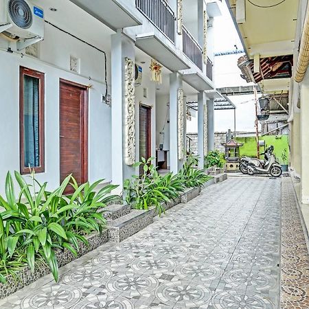 Oyo 91080 Kubu D&D Guesthouse Seminyak  Luaran gambar