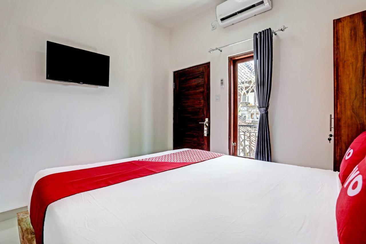 Oyo 91080 Kubu D&D Guesthouse Seminyak  Luaran gambar