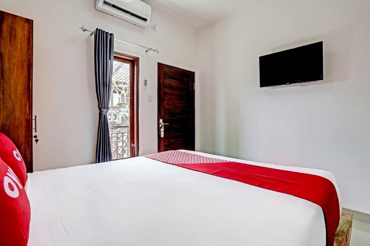 Oyo 91080 Kubu D&D Guesthouse Seminyak  Luaran gambar