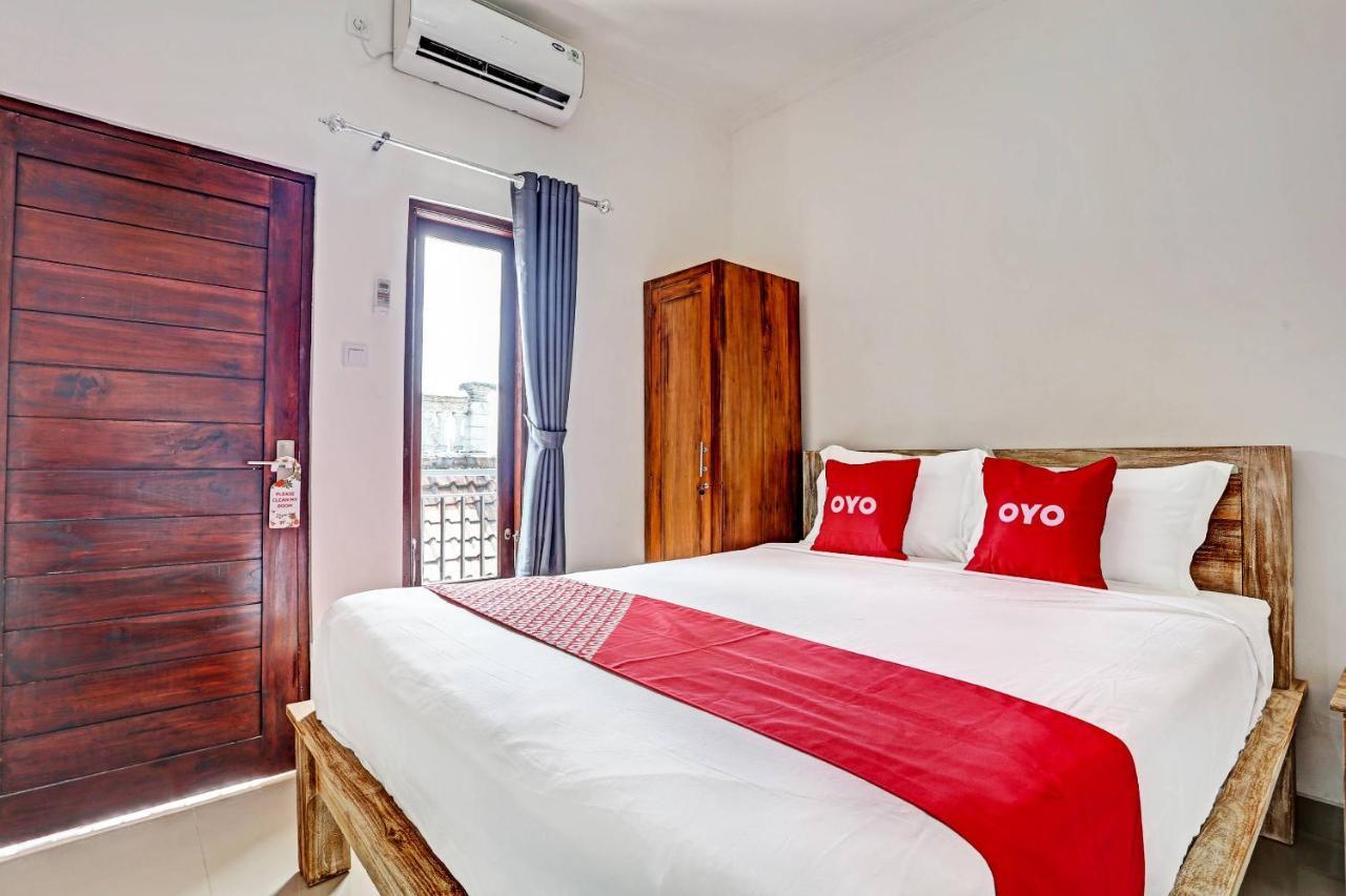 Oyo 91080 Kubu D&D Guesthouse Seminyak  Luaran gambar